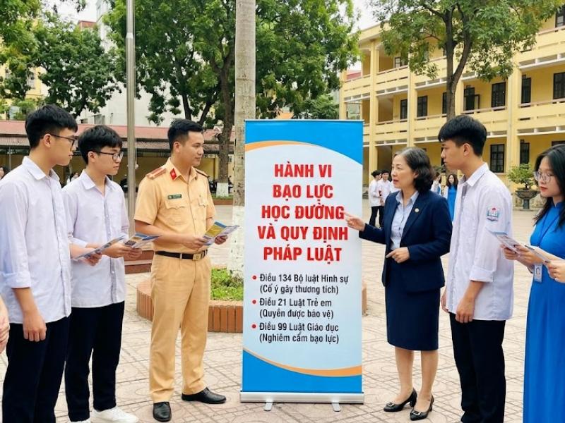TỔNG QUAN PHÁP LUẬT VỀ HÀNH VI BẠO LỰC HỌC ĐƯỜNG